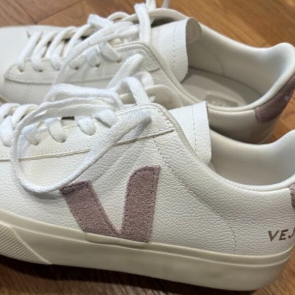 Veja Women's Campo Leather Sneakers in White and Pink - Picture 8 of 8